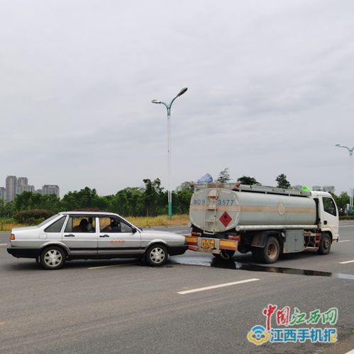 青原区交警联合多部门开展“四位一体”交通事故应急救援演练，应急指挥车现场发挥关键作用